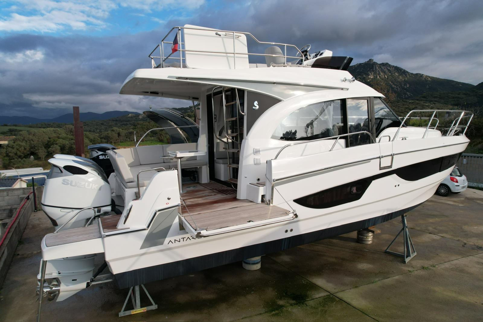 Beneteau Antares OB 11 Fly